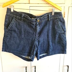 Liz Claiborne Denim classic jean shorts Size 14
